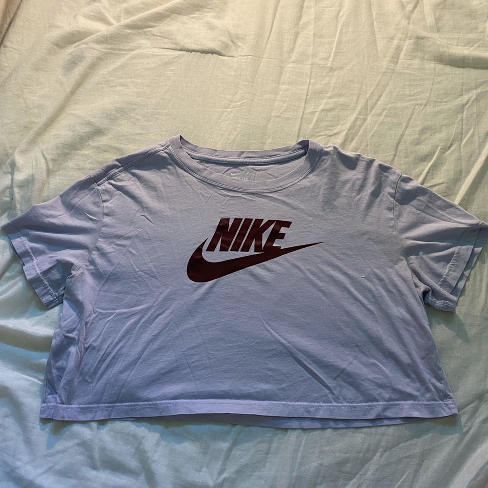 Oversized cropped Nike tee